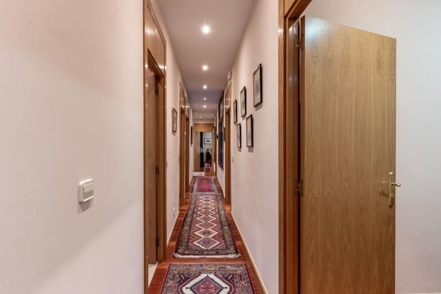 4 soveværelse Lejlighed til salg i Bilbao - € 395.000 (Ref: 9119384)