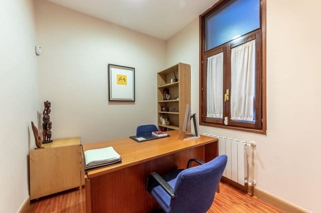 4 soveværelse Lejlighed til salg i Bilbao - € 395.000 (Ref: 9119384)