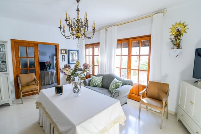 5 makuuhuone Rivitalo myytävänä paikassa Montilla - 375 000 € (Ref: 9119388)