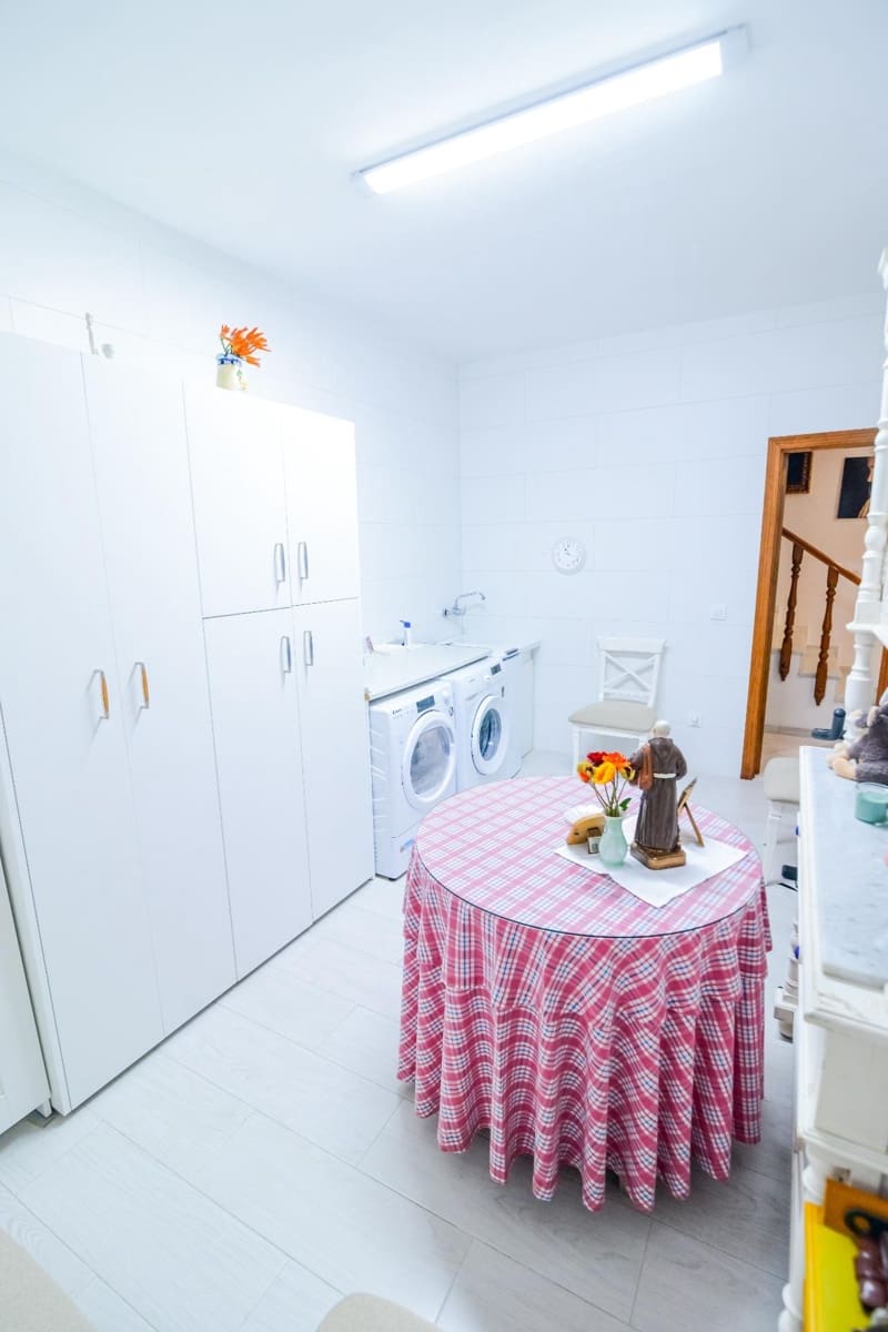 5 soveværelse Rækkehus til salg i Montilla - € 375.000 (Ref: 9119388)