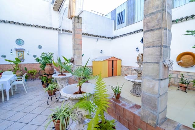 5 makuuhuone Rivitalo myytävänä paikassa Montilla - 375 000 € (Ref: 9119388)