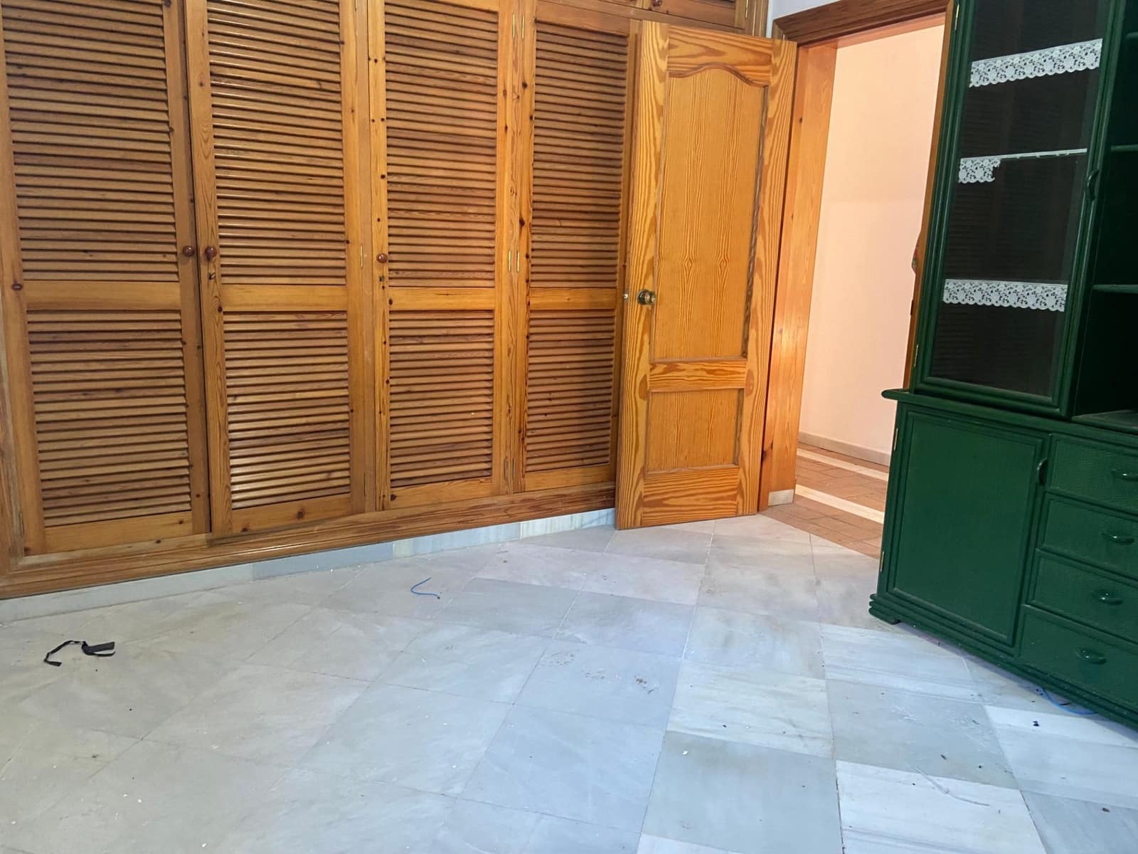 8 bedroom Villa for sale in El Puerto de Santa Maria - € 600,000 (Ref: 9119389)