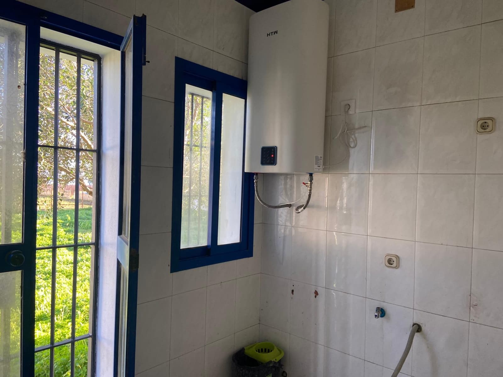 8 bedroom Villa for sale in El Puerto de Santa Maria - € 600,000 (Ref: 9119389)