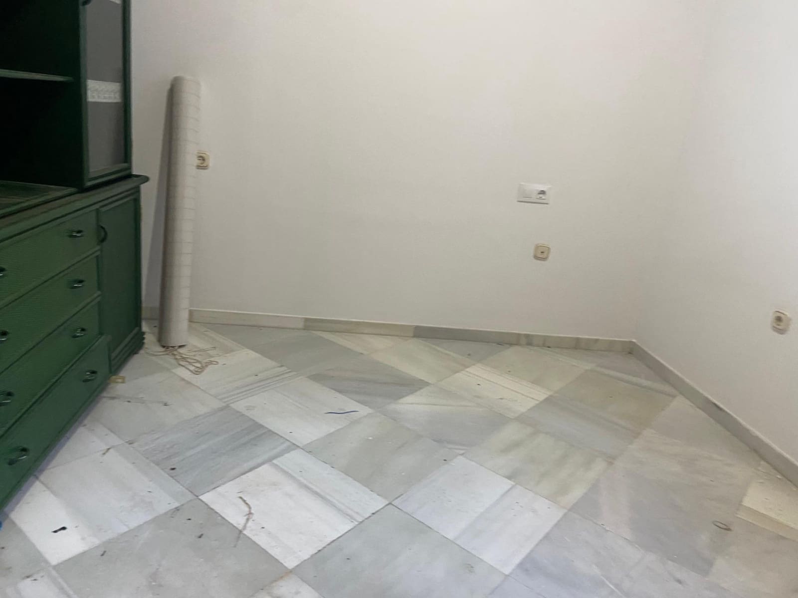 8 bedroom Villa for sale in El Puerto de Santa Maria - € 600,000 (Ref: 9119389)