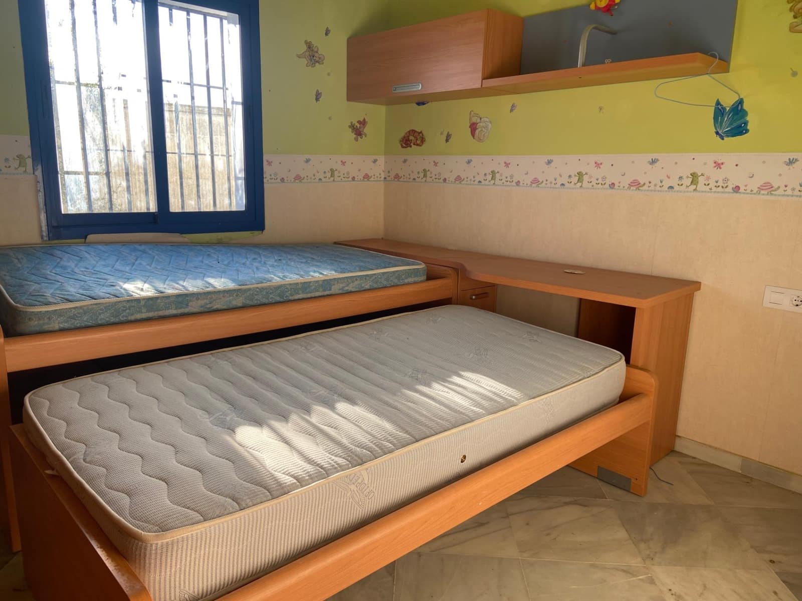 8 bedroom Villa for sale in El Puerto de Santa Maria - € 600,000 (Ref: 9119389)