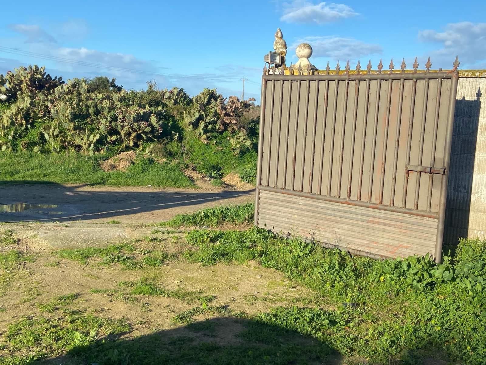 8 bedroom Villa for sale in El Puerto de Santa Maria - € 600,000 (Ref: 9119389)