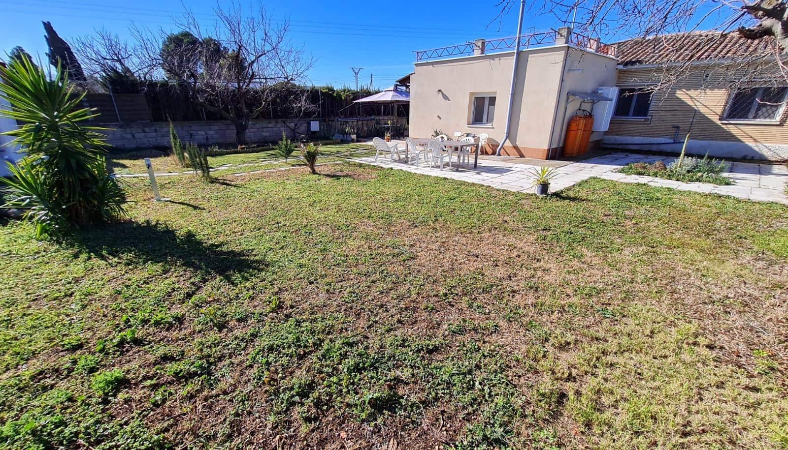 4 soveværelse Finca/Landehus til salg i Zaragoza by med garage - € 355.000 (Ref: 9119394)