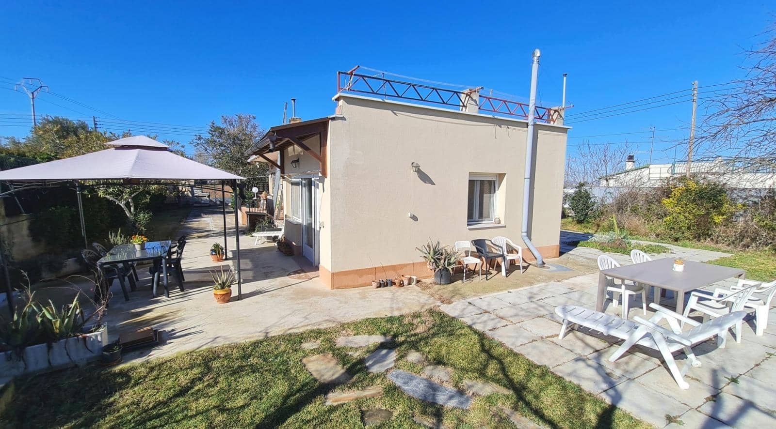 4 soveværelse Finca/Landehus til salg i Zaragoza by med garage - € 355.000 (Ref: 9119394)