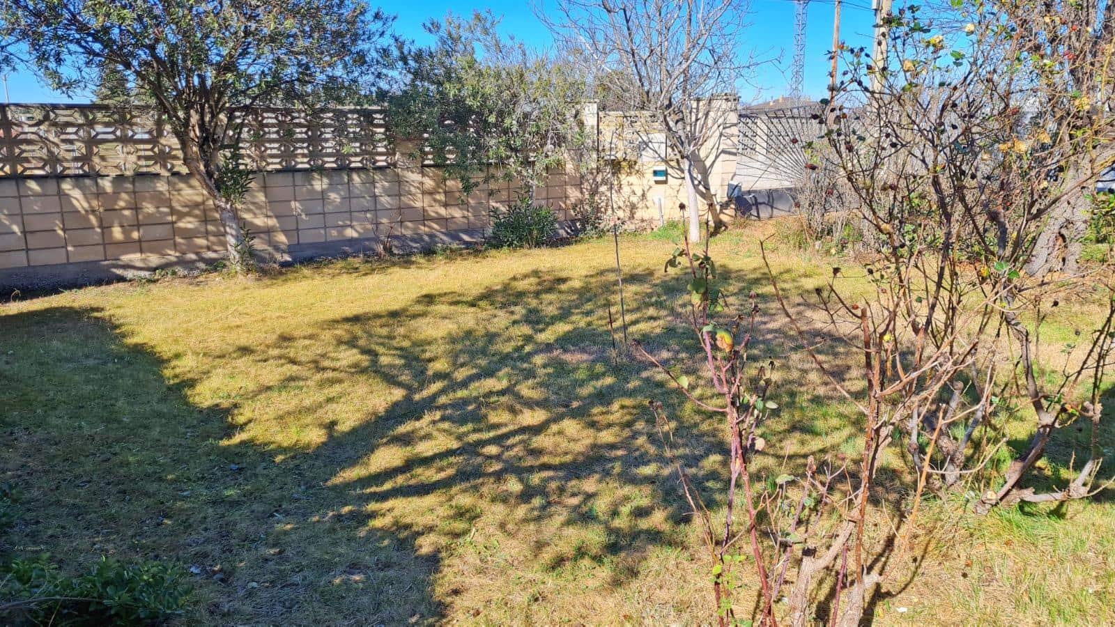 4 soveværelse Finca/Landehus til salg i Zaragoza by med garage - € 355.000 (Ref: 9119394)