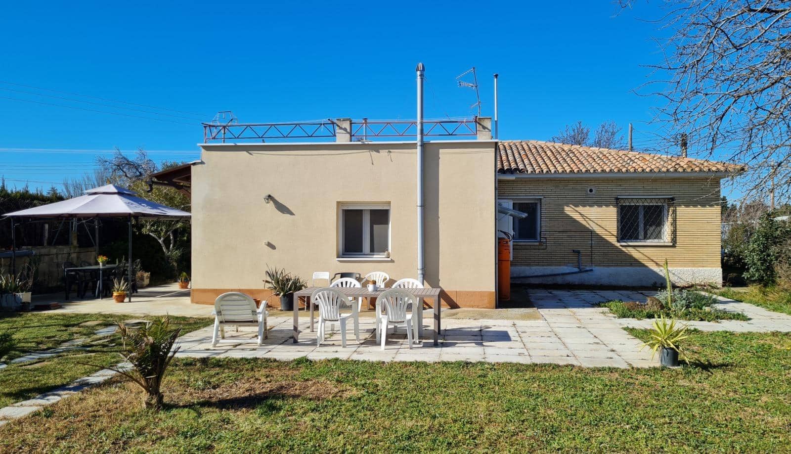 4 soveværelse Finca/Landehus til salg i Zaragoza by med garage - € 355.000 (Ref: 9119394)