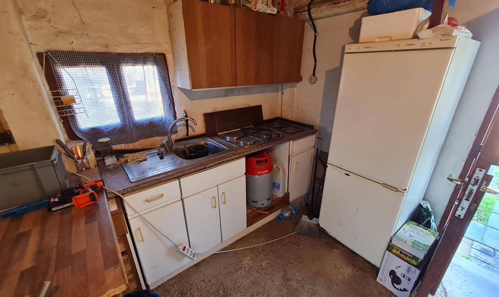 4 soveværelse Finca/Landehus til salg i Zaragoza by med garage - € 355.000 (Ref: 9119394)