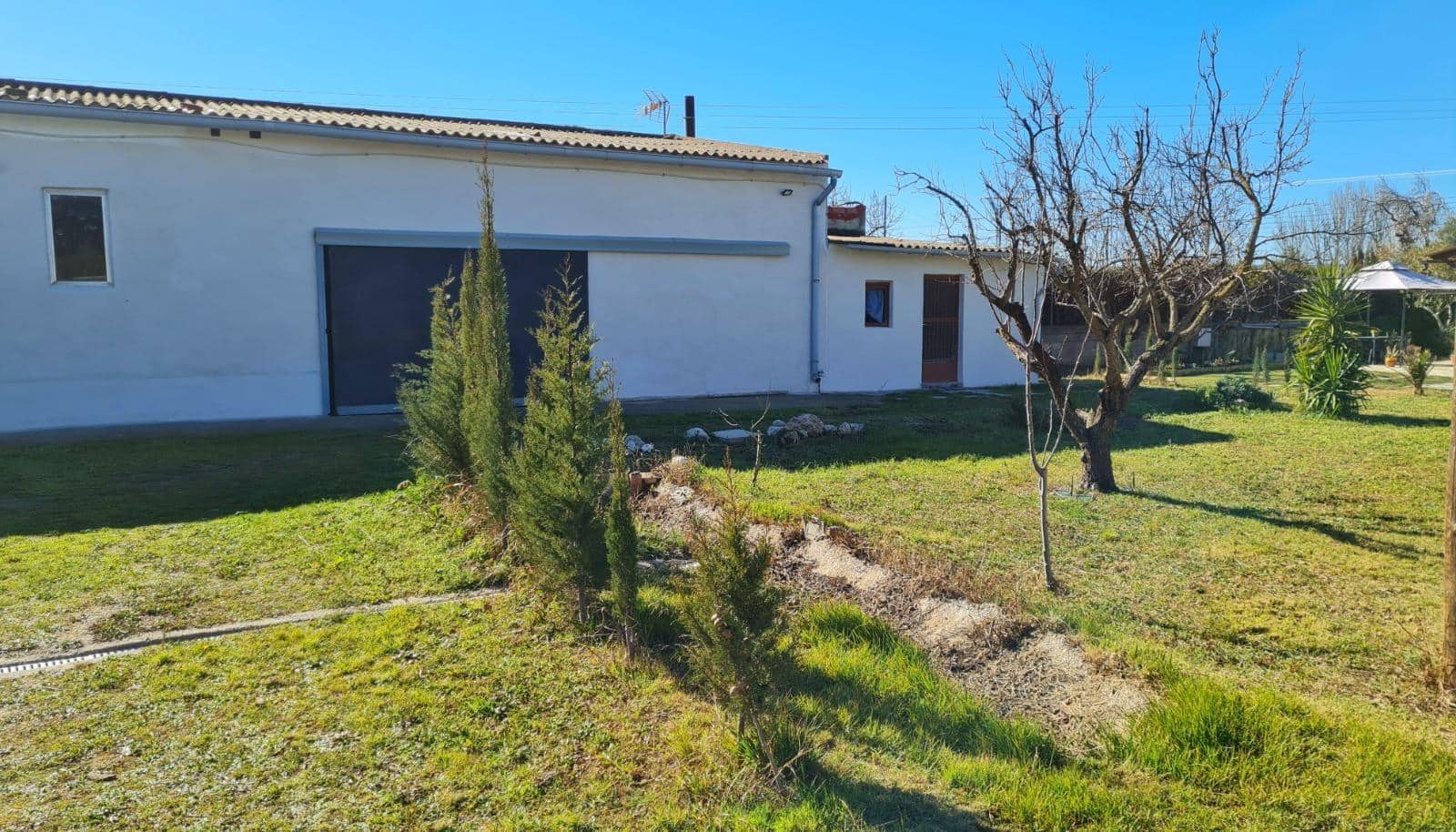 4 soveværelse Finca/Landehus til salg i Zaragoza by med garage - € 355.000 (Ref: 9119394)