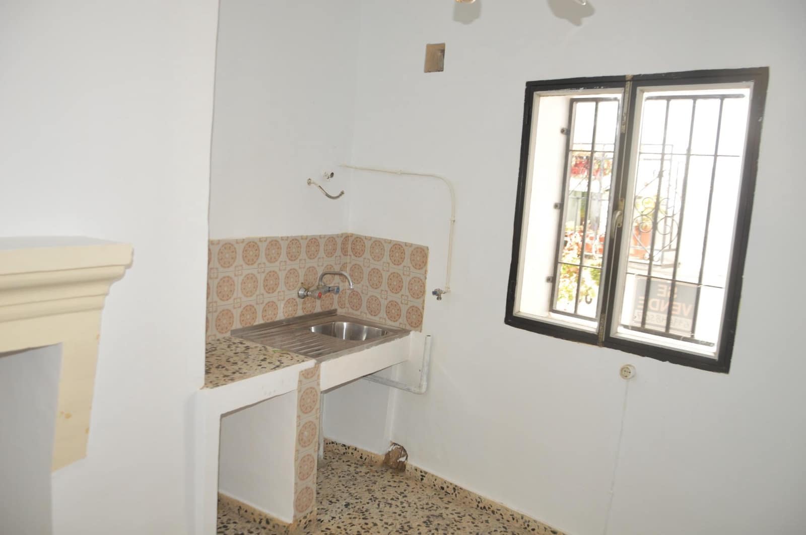 3 soveværelse Byhus til salg i Albunuelas - € 45.000 (Ref: 9119395)