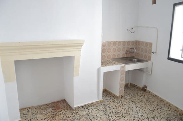 3 soveværelse Byhus til salg i Albuñuelas - € 45.000 (Ref: 9119395)