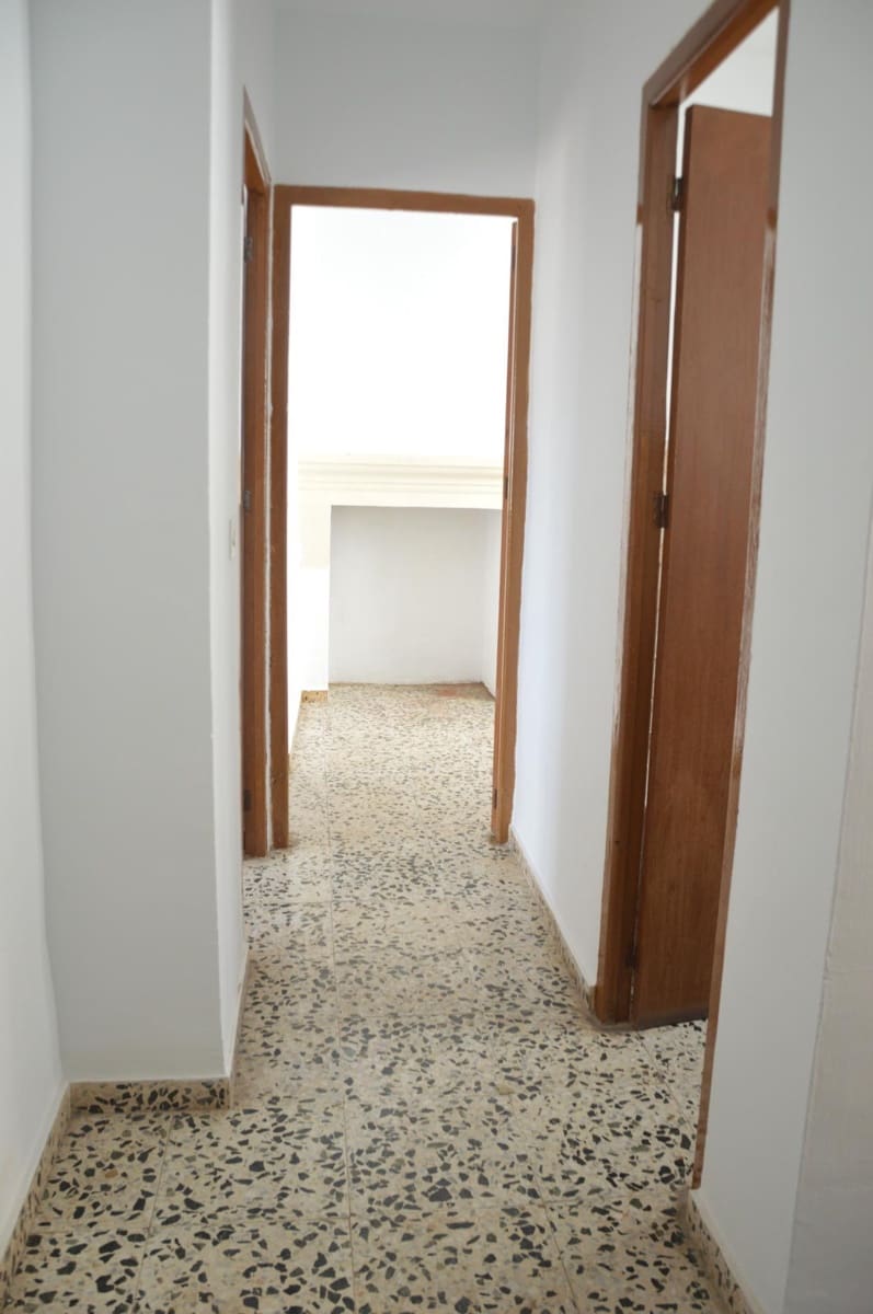 3 soveværelse Byhus til salg i Albunuelas - € 45.000 (Ref: 9119395)