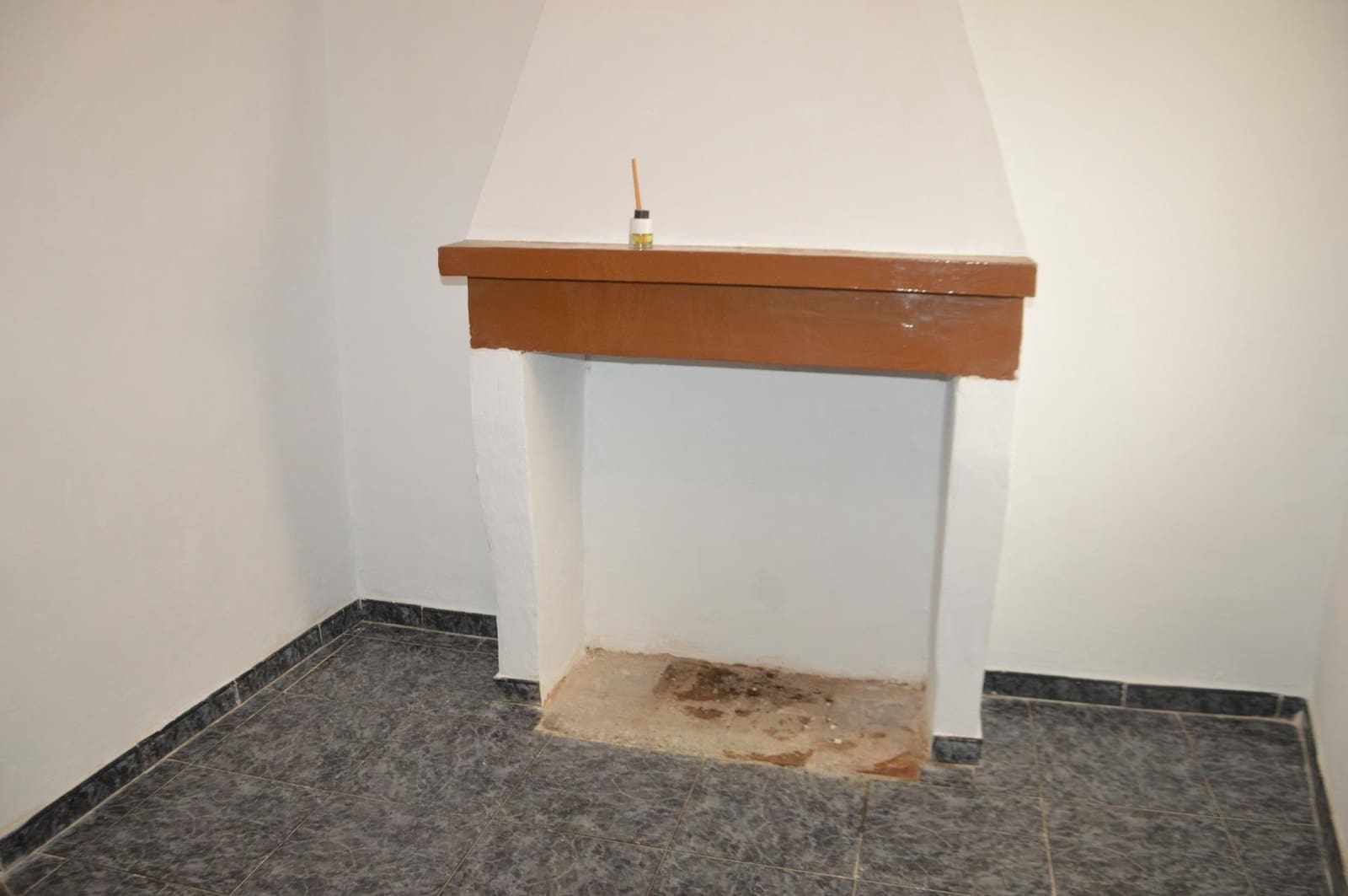 3 soveværelse Byhus til salg i Albunuelas - € 45.000 (Ref: 9119395)