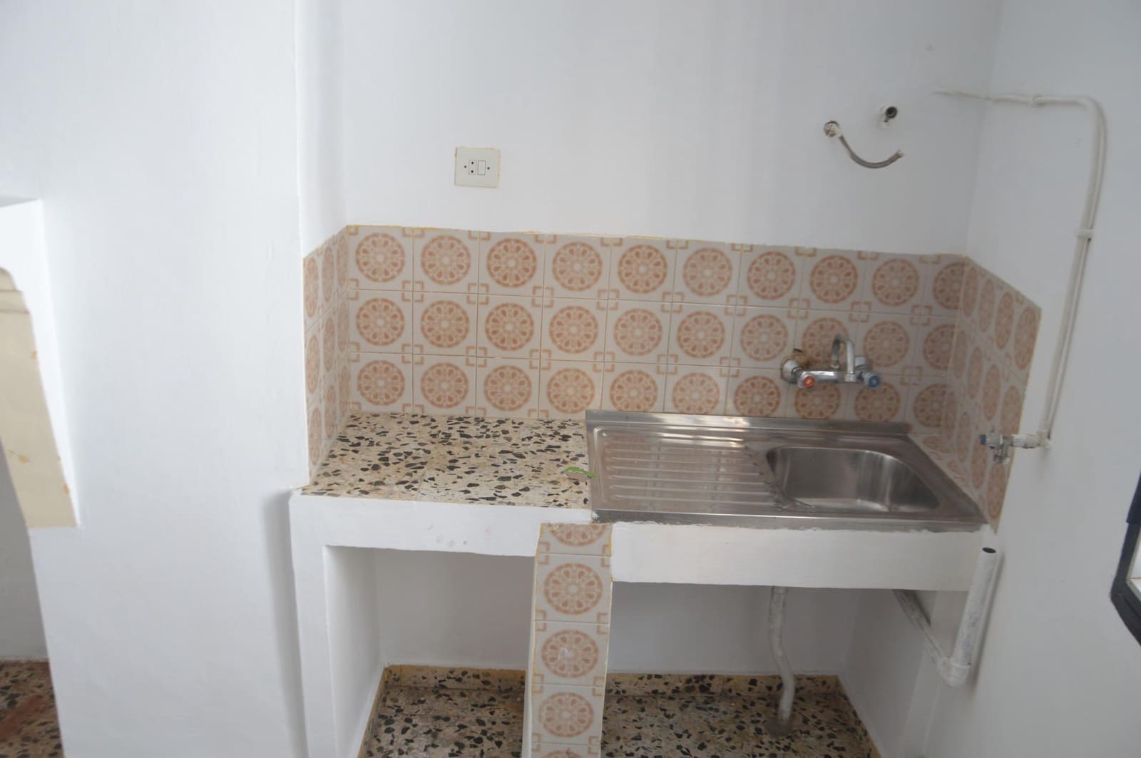 3 soveværelse Byhus til salg i Albunuelas - € 45.000 (Ref: 9119395)