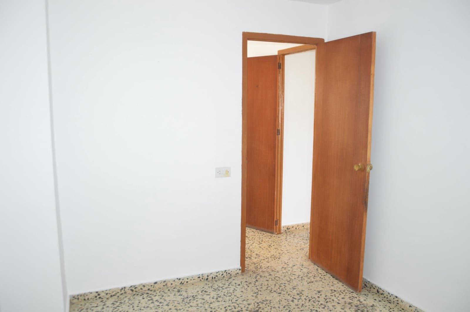 3 soveværelse Byhus til salg i Albunuelas - € 45.000 (Ref: 9119395)