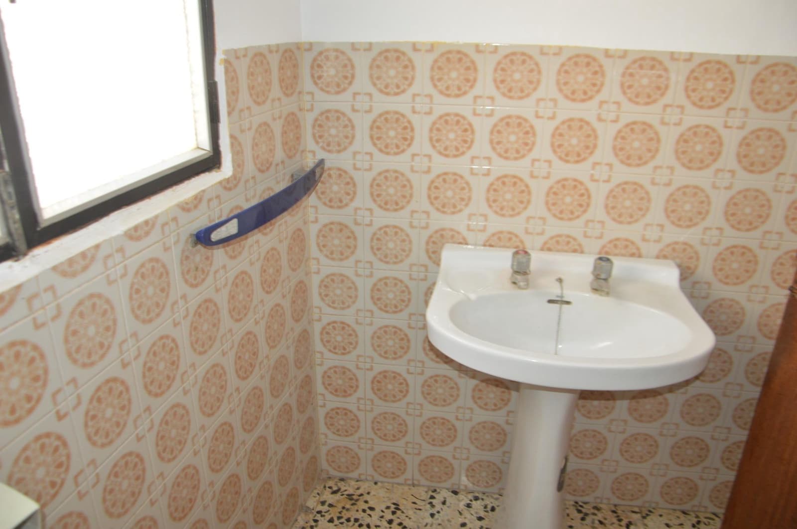 3 soveværelse Byhus til salg i Albunuelas - € 45.000 (Ref: 9119395)