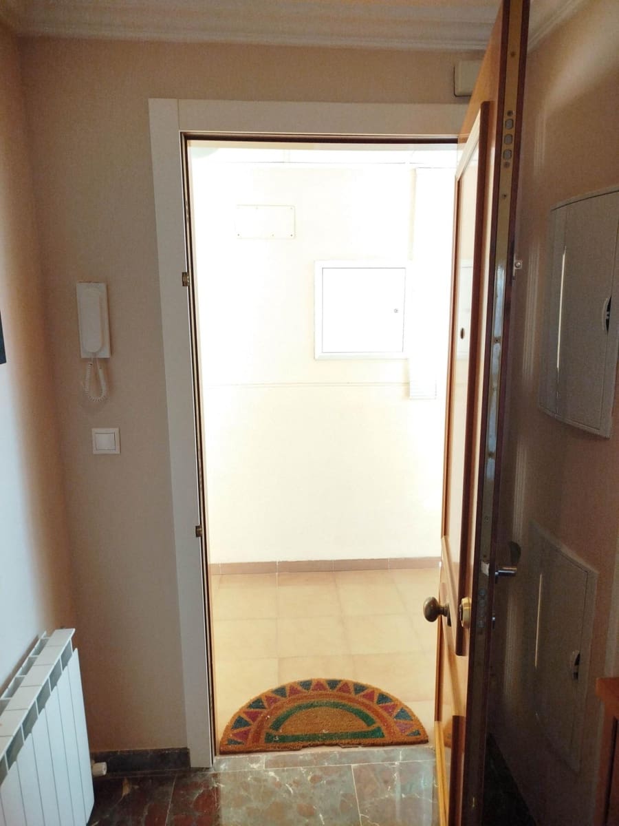 3 soveværelse Lejlighed til salg i Linares med swimmingpool garage - € 159.000 (Ref: 9119396)