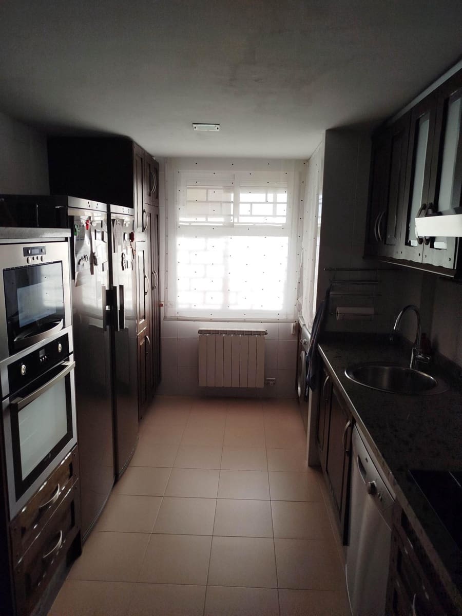 3 soveværelse Lejlighed til salg i Linares med swimmingpool garage - € 159.000 (Ref: 9119396)