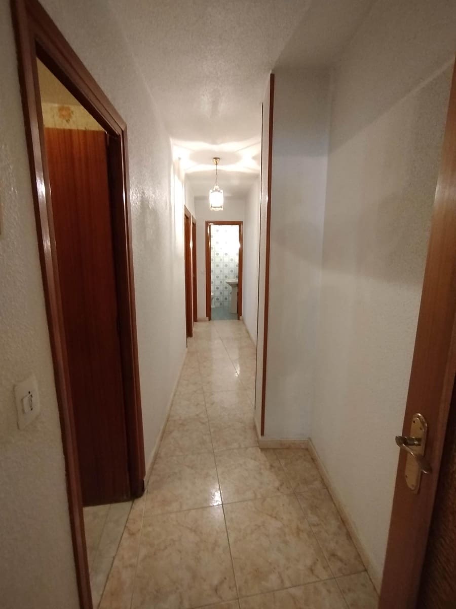 4 soveværelse Lejlighed til salg i Jaen by - € 162.000 (Ref: 9119397)