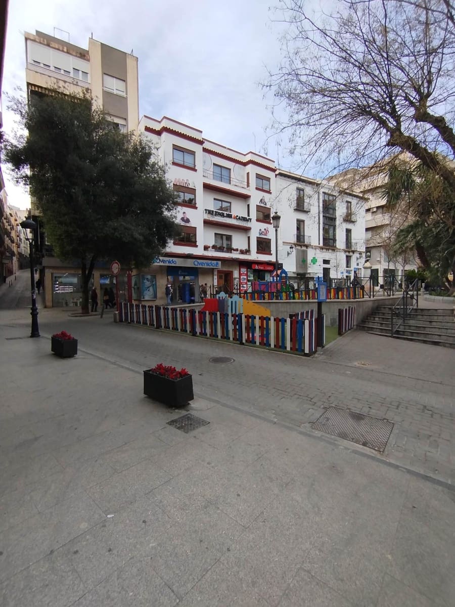 4 soveværelse Lejlighed til salg i Jaen by - € 162.000 (Ref: 9119397)