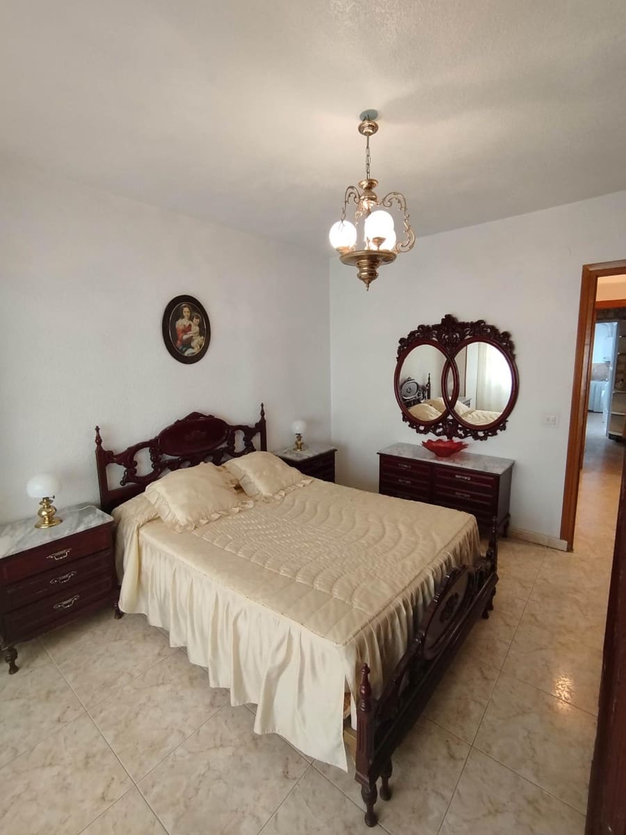 4 soveværelse Lejlighed til salg i Jaen by - € 162.000 (Ref: 9119397)