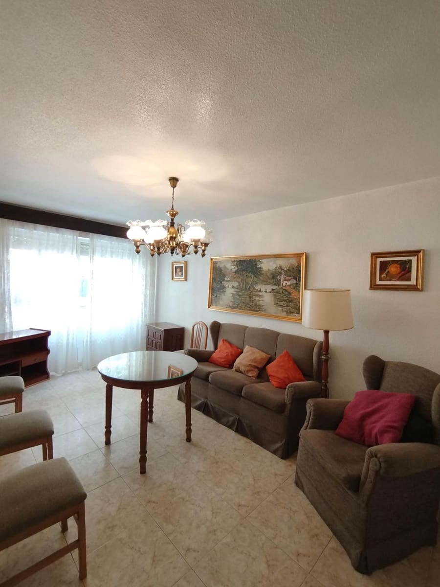 4 soveværelse Lejlighed til salg i Jaen by - € 162.000 (Ref: 9119397)