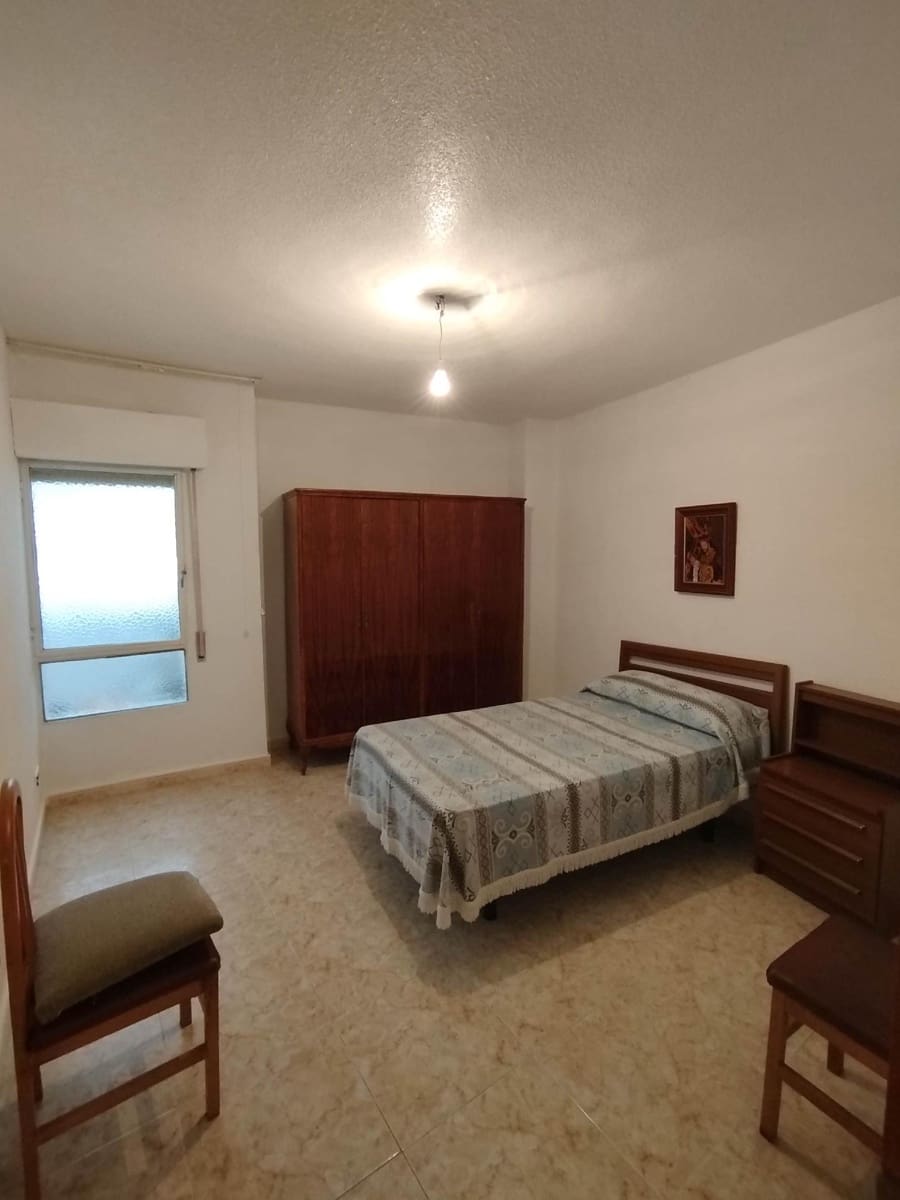 4 soveværelse Lejlighed til salg i Jaen by - € 162.000 (Ref: 9119397)