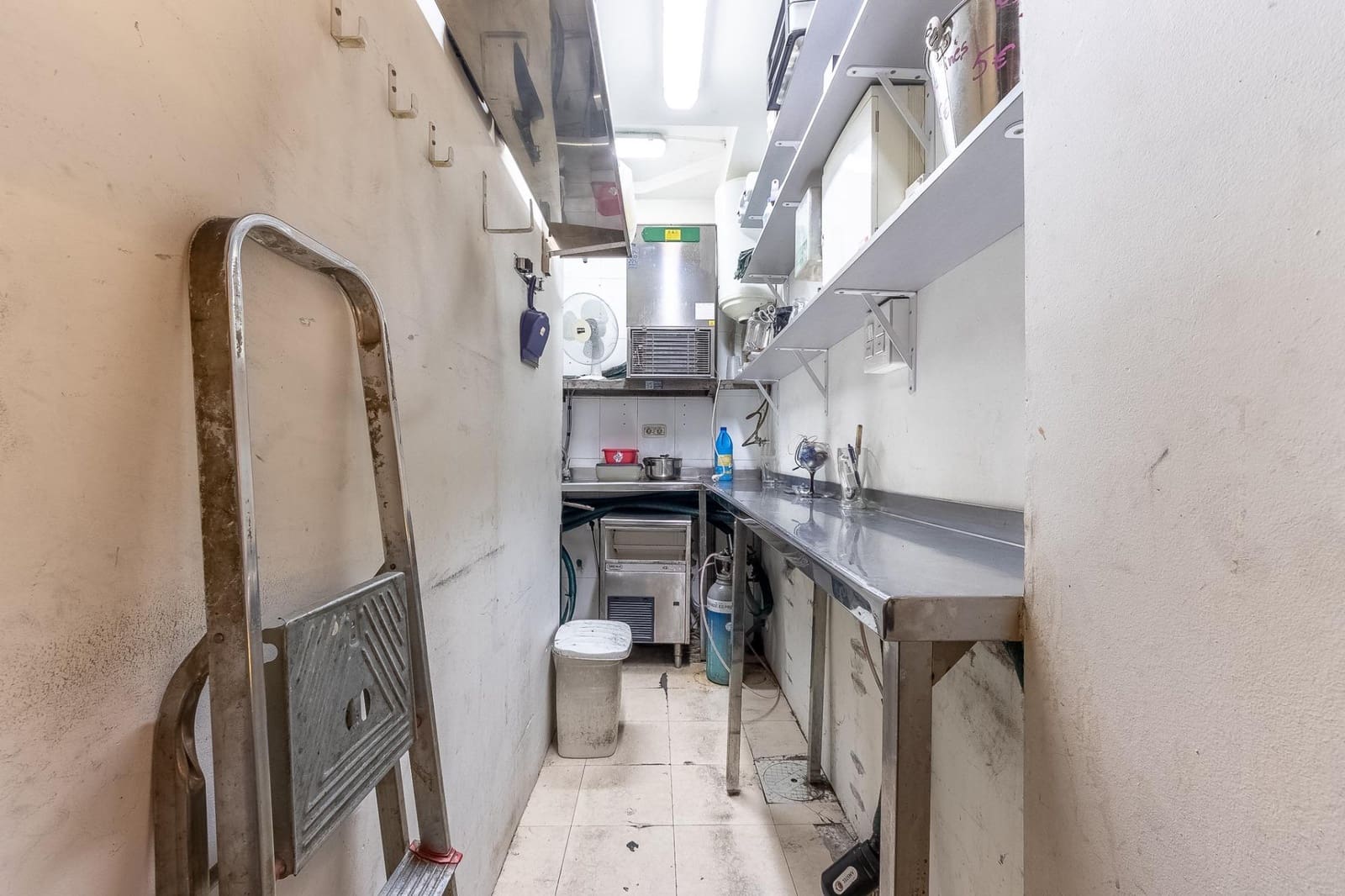 Erhverv til salg i Bilbao - € 280.000 (Ref: 9119402)