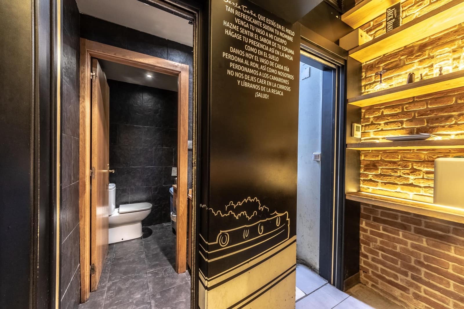 Erhverv til salg i Bilbao - € 280.000 (Ref: 9119402)