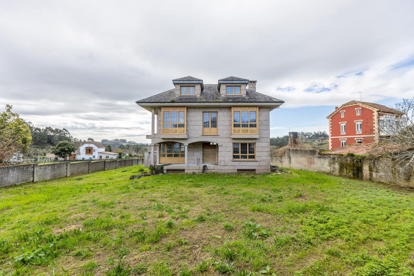 6 sypialnia Willa na sprzedaż w Bergondo z garażem - 550 000 € (Ref: 9119404)