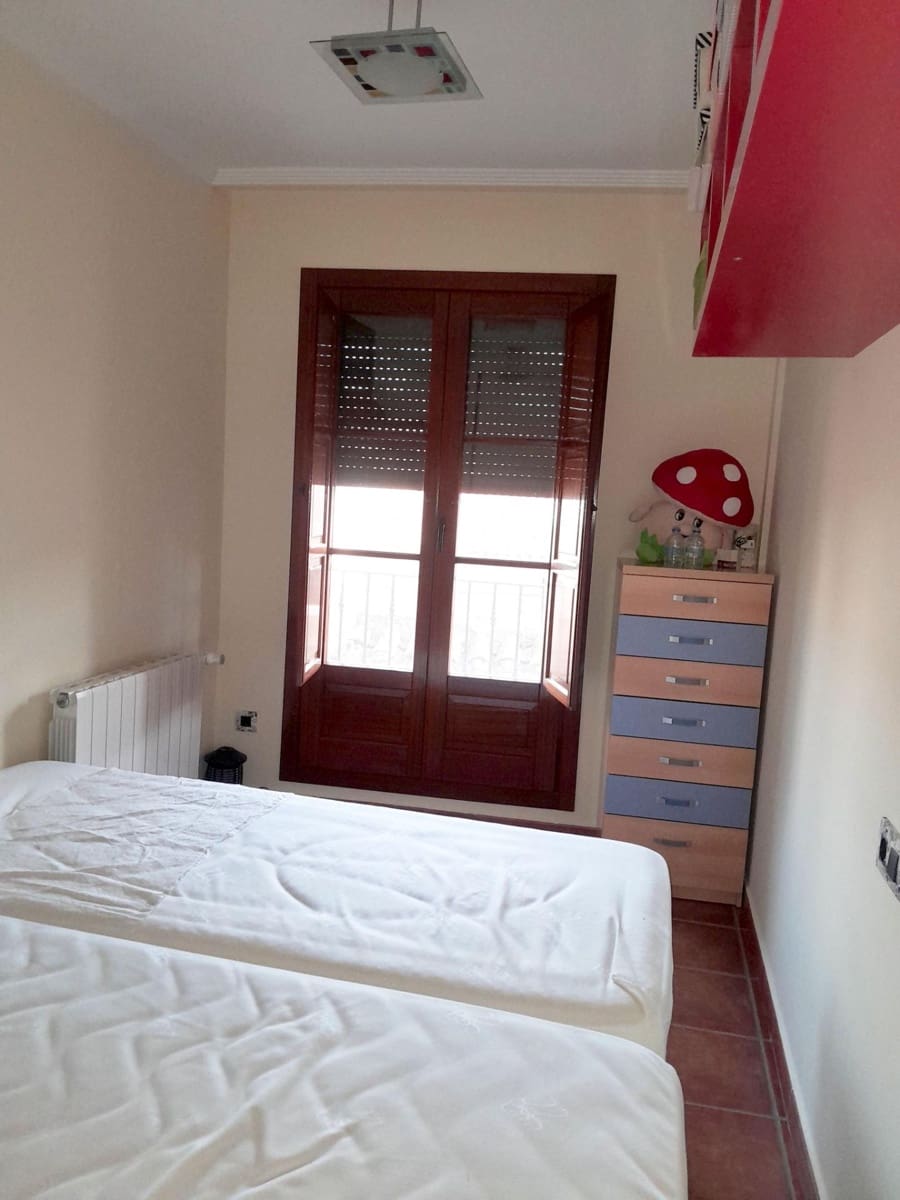 4 soverom Rekkehus til salgs i Chinchilla de Monte-Aragon med garasje - € 180 000 (Ref: 9119405)