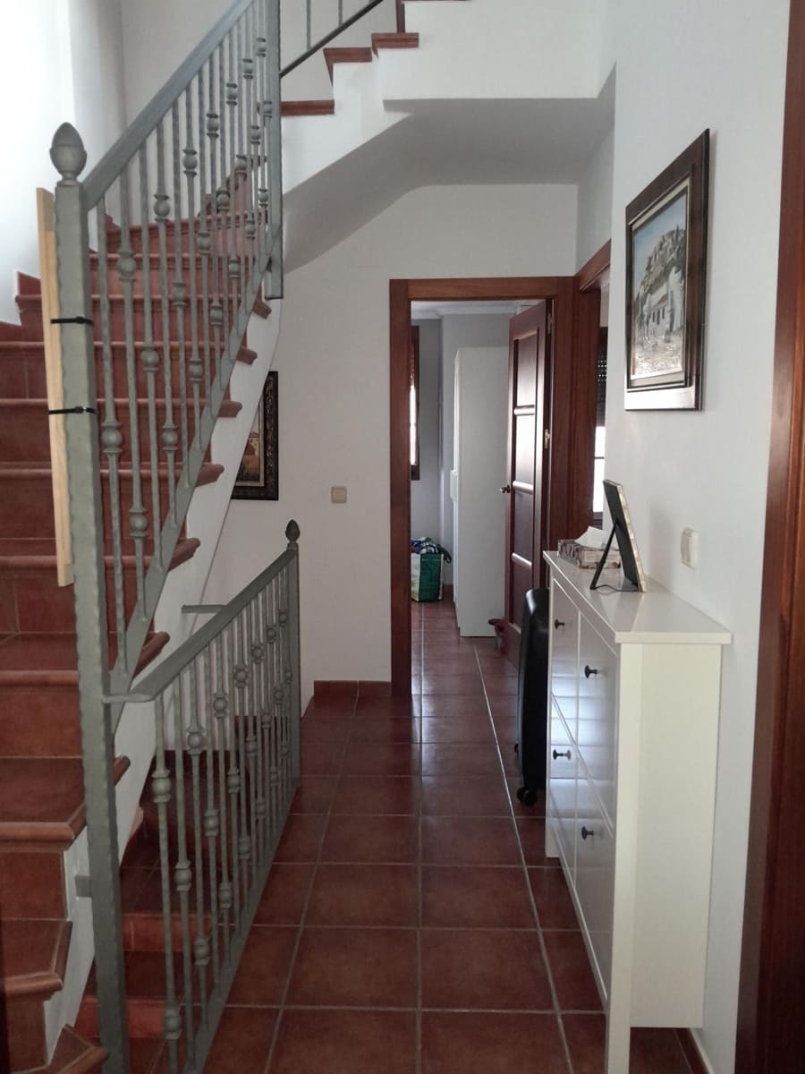 4 soverom Rekkehus til salgs i Chinchilla de Monte-Aragon med garasje - € 180 000 (Ref: 9119405)