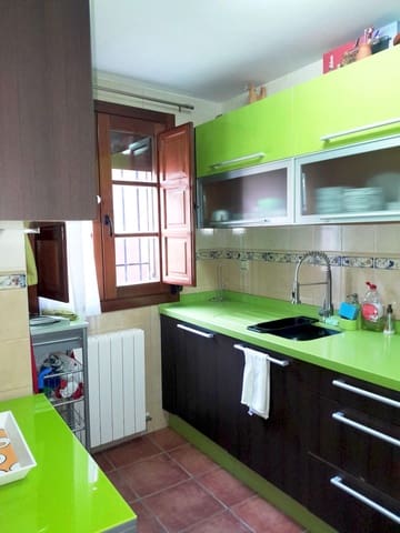 4 slaapkamer Rijtjeshuis te koop in Chinchilla de Monte-Aragón met garage - € 180.000 (Ref: 9119405)