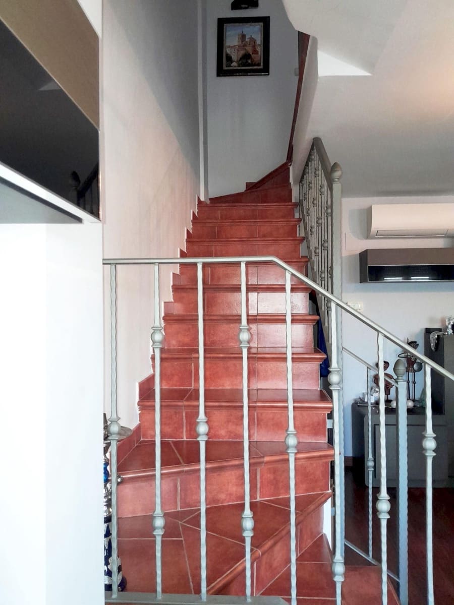 4 soverom Rekkehus til salgs i Chinchilla de Monte-Aragon med garasje - € 180 000 (Ref: 9119405)