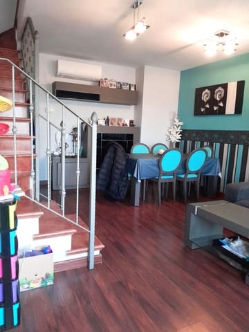 4 slaapkamer Rijtjeshuis te koop in Chinchilla de Monte-Aragón met garage - € 180.000 (Ref: 9119405)