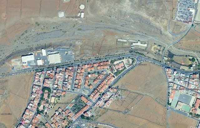 Tontti myytävänä paikassa Santa Lucía de Tirajana - 70 000 € (Ref: 9119415)