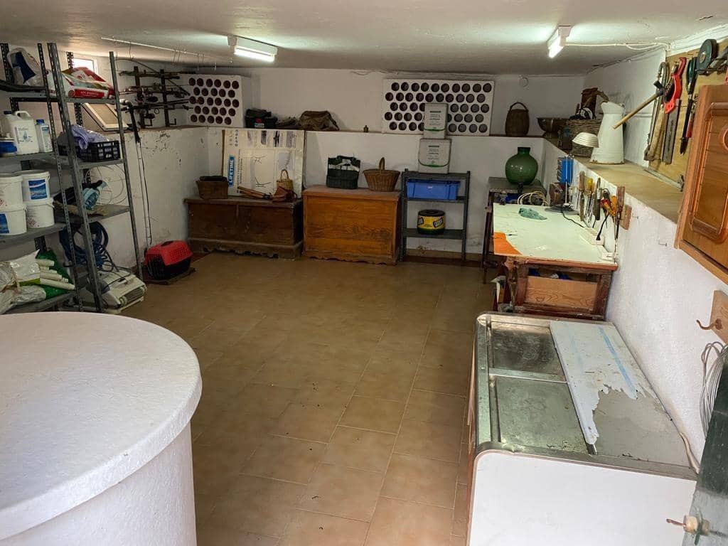 5 sypialnia Finka/Dom wiejski na sprzedaż w Baena z basenem - 230 000 € (Ref: 9119417)