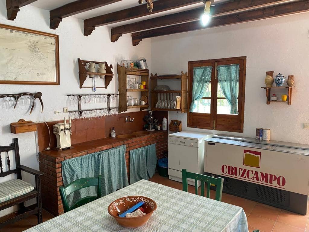 5 sypialnia Finka/Dom wiejski na sprzedaż w Baena z basenem - 230 000 € (Ref: 9119417)