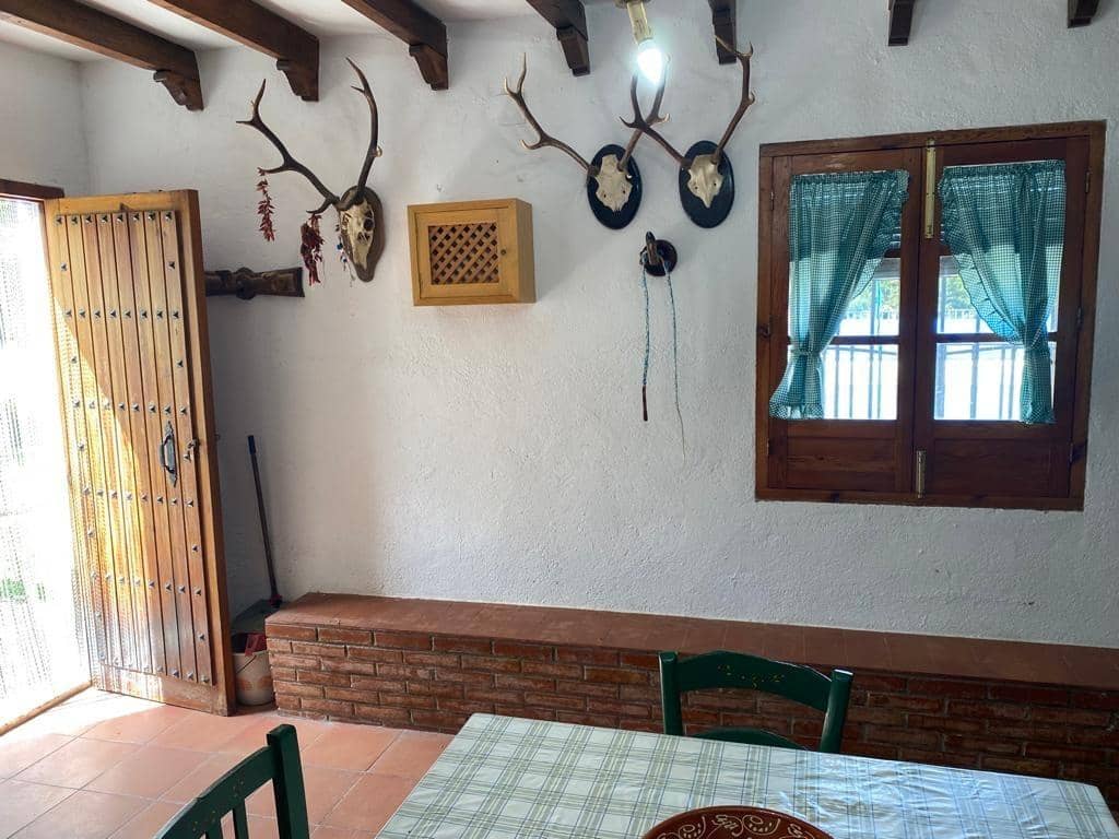 5 sypialnia Finka/Dom wiejski na sprzedaż w Baena z basenem - 230 000 € (Ref: 9119417)