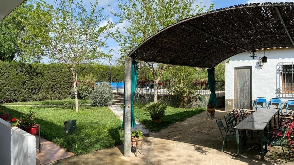 5 sypialnia Finka/Dom wiejski na sprzedaż w Baena z basenem - 230 000 € (Ref: 9119417)