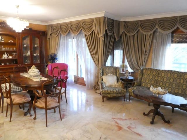 4 soverom Leilighet til salgs i Jaén by - € 320 000 (Ref: 9119419)