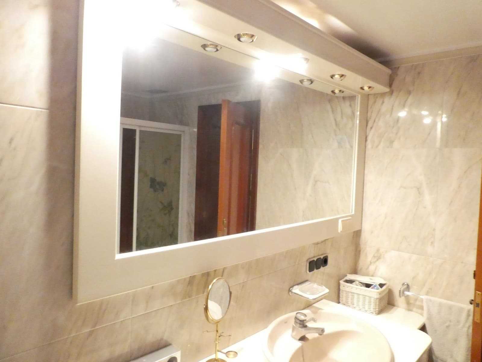 4 soveværelse Lejlighed til salg i Jaen by - € 320.000 (Ref: 9119419)