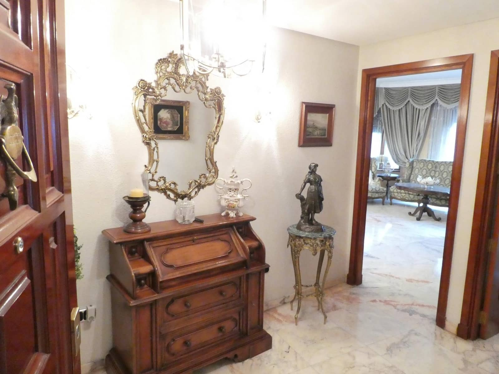 4 soveværelse Lejlighed til salg i Jaen by - € 320.000 (Ref: 9119419)