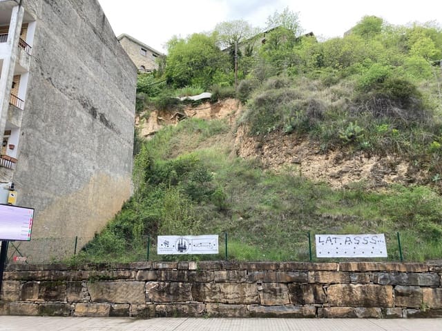 Building Plot for sale in Aínsa-Sobrarbe - € 195,000 (Ref: 9119427)