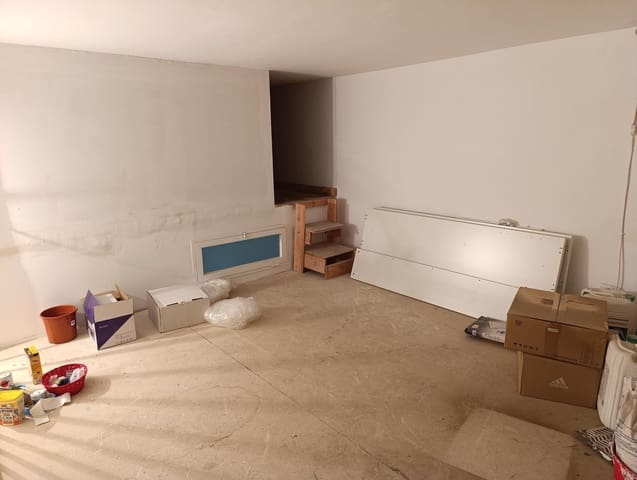 Erhverv til salg i Centro, Granada by - € 75.000 (Ref: 9119431)