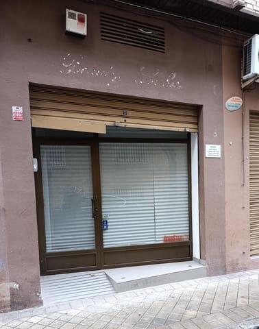 Erhverv til salg i Centro, Granada by - € 75.000 (Ref: 9119431)