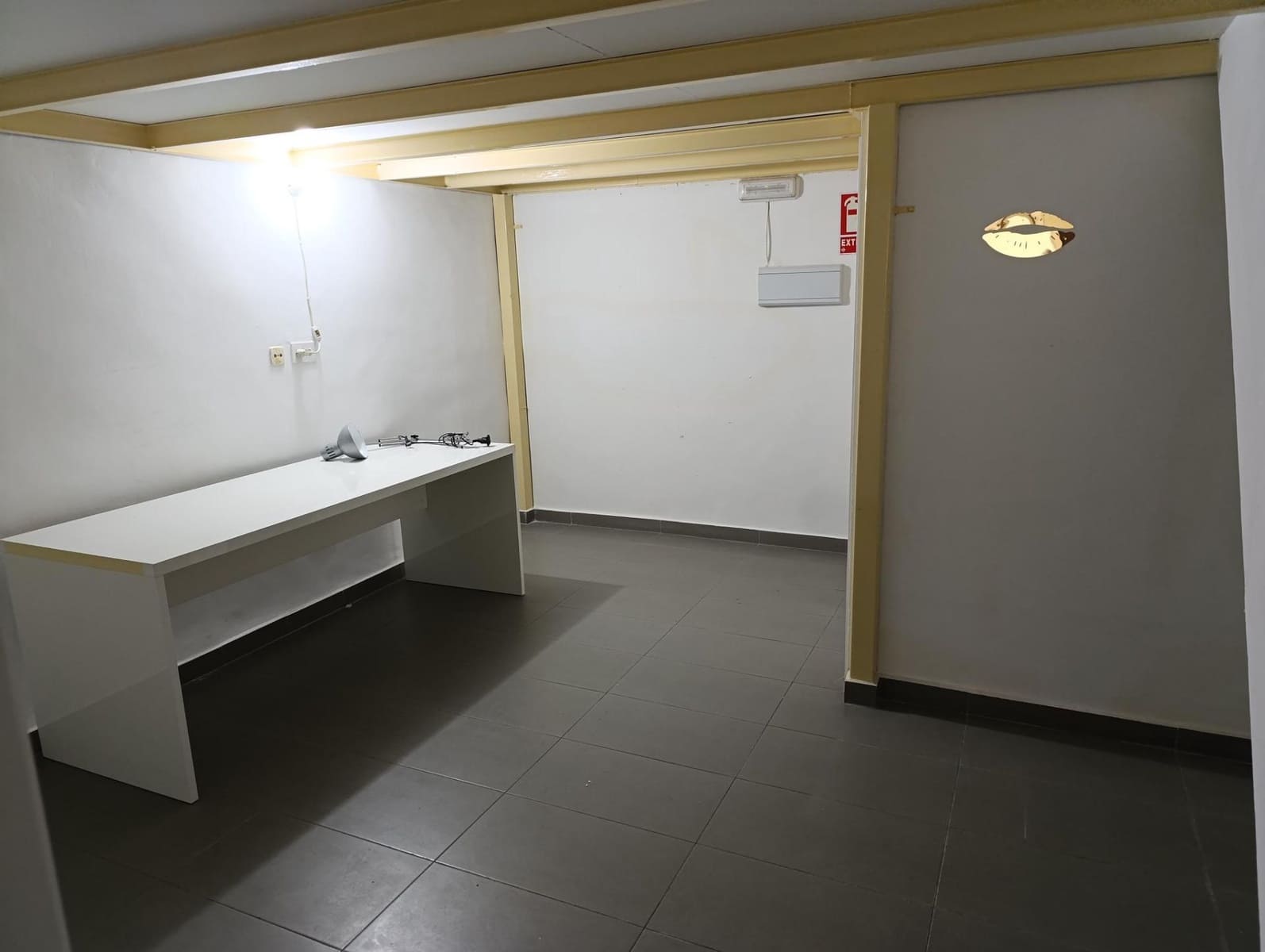 Erhverv til salg i Granada by - € 75.000 (Ref: 9119431)